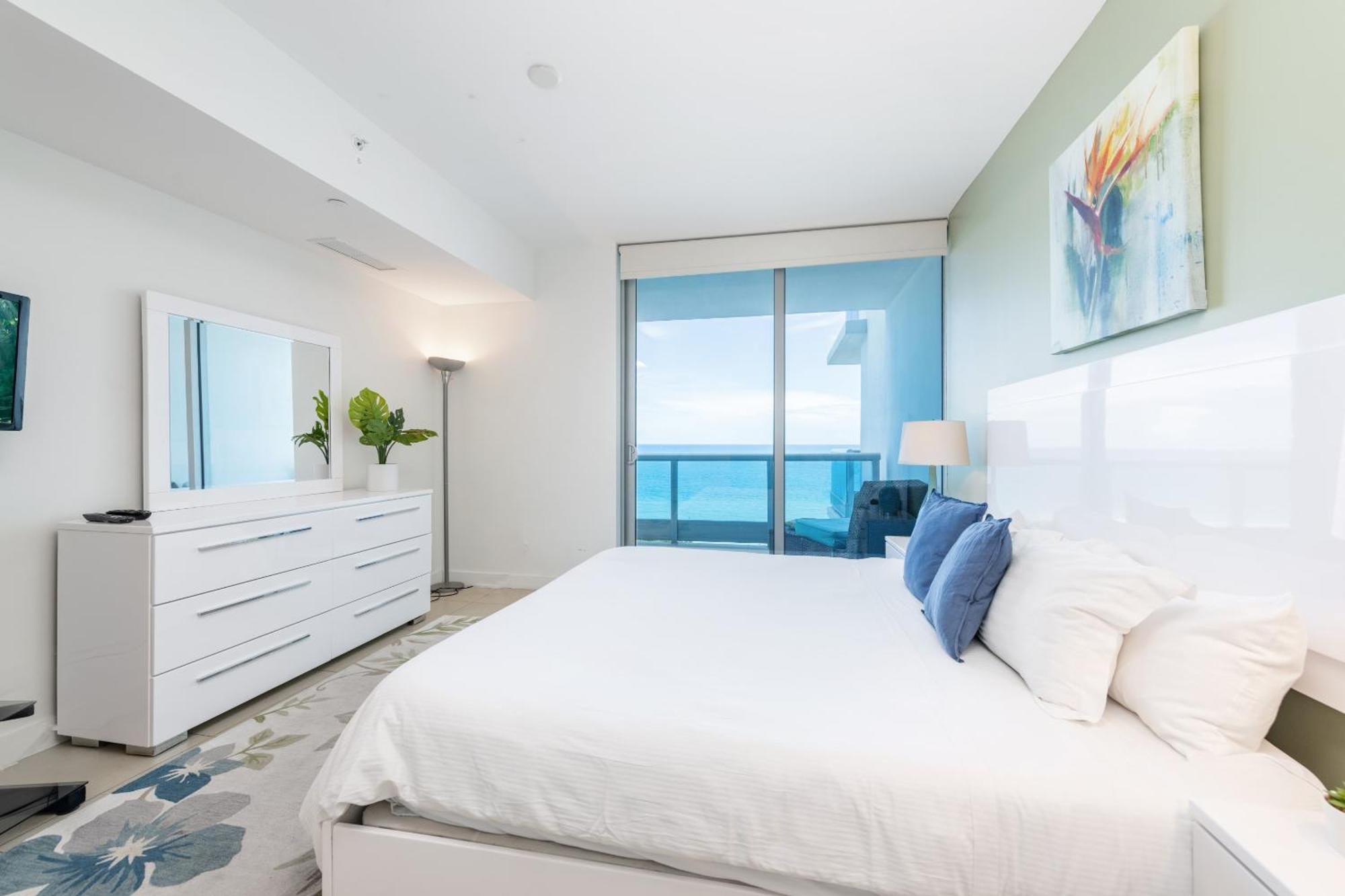 Bluebird Suites Monte Carlo Маямі-Біч Номер фото
