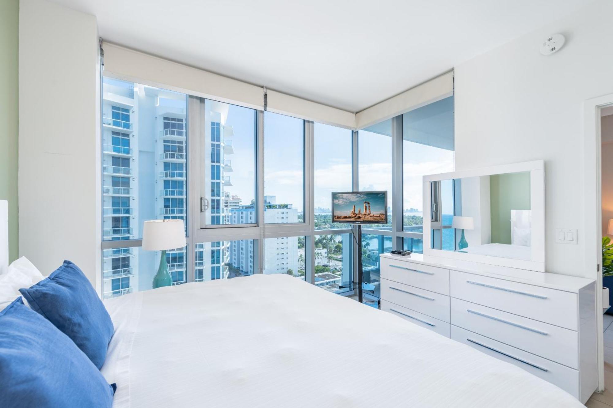Bluebird Suites Monte Carlo Маямі-Біч Номер фото